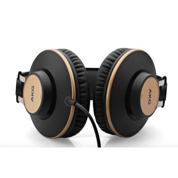 AKG K92 zárt stúdió fejhallgató