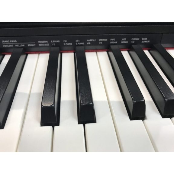 Casio PX-770 digitális zongora állvánnyal (barna)