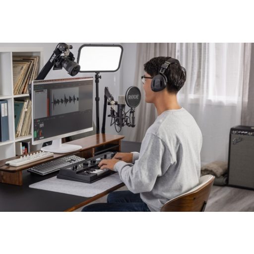 Rode NT1 5Th Generation (10 év gar!) studio mikrofon csomag (ezüst)