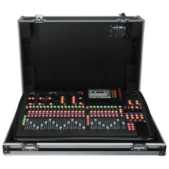Behringer X32 digitális keverő + profi hordtáska